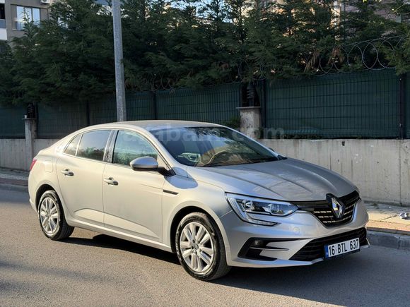 Sahibinden Renault Megane 1.3 TCe Joy Comfort 2021 Model Bursa 78.000 km Gri (Gümüş)