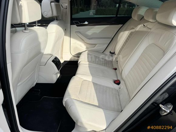 2019 MODEL DİZEL OTOMATİK CAM TAVANLI DEĞİŞENSİZ DÜŞÜK KM FULL