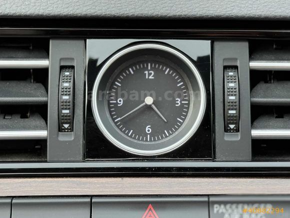 2019 MODEL DİZEL OTOMATİK CAM TAVANLI DEĞİŞENSİZ DÜŞÜK KM FULL