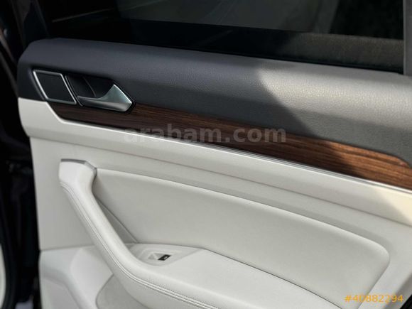 2019 MODEL DİZEL OTOMATİK CAM TAVANLI DEĞİŞENSİZ DÜŞÜK KM FULL