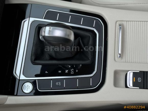2019 MODEL DİZEL OTOMATİK CAM TAVANLI DEĞİŞENSİZ DÜŞÜK KM FULL