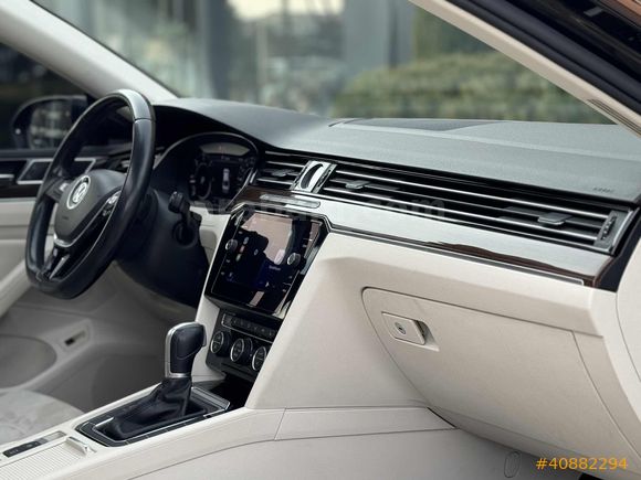2019 MODEL DİZEL OTOMATİK CAM TAVANLI DEĞİŞENSİZ DÜŞÜK KM FULL