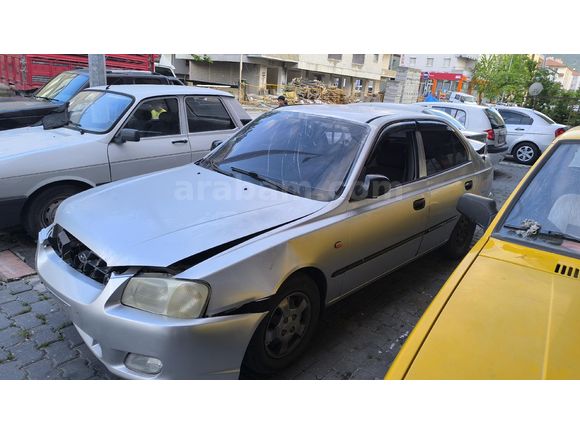 1.3 LX HYUNDAİ ACCENT MİLENYUM KASA