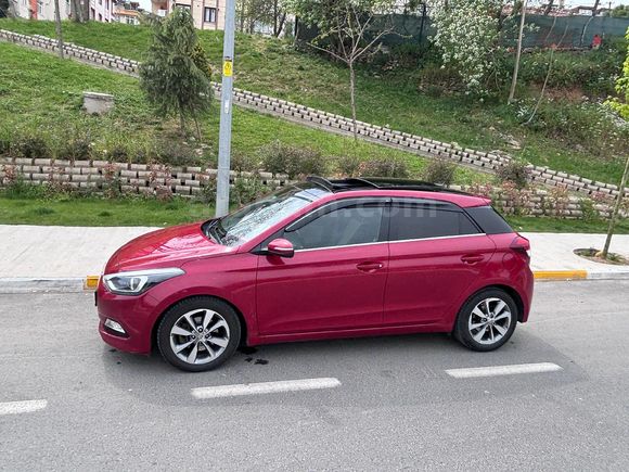 Sahibinden Cam tavanli Hyundai i20 1.4 CRDi Style 2017 Model