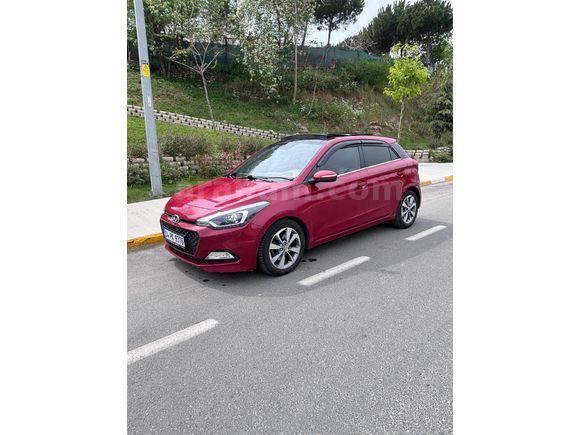 Sahibinden Cam tavanli Hyundai i20 1.4 CRDi Style 2017 Model