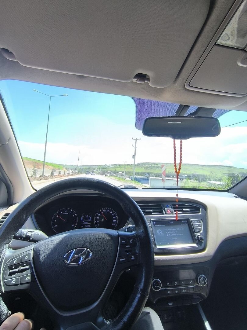 Sahibinden Hyundai i20 Active 1.4 MPi Elite Smart 2020 Model Diyarbakır 100.000 km Beyaz 5