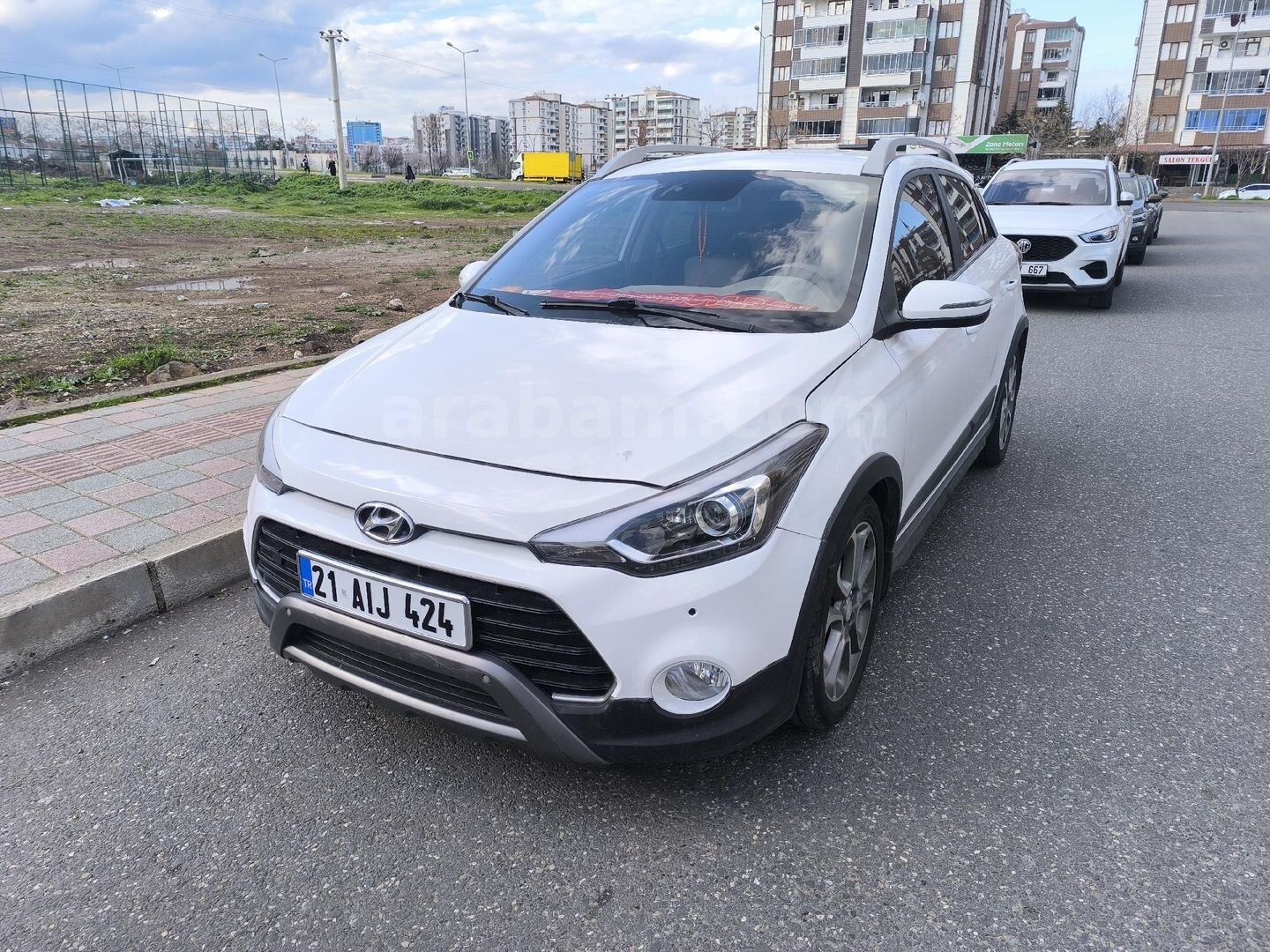 Sahibinden Hyundai i20 Active 1.4 MPi Elite Smart 2020 Model Diyarbakır 100.000 km Beyaz 2