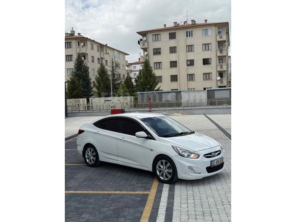 Galeriden Hyundai Accent Blue 1.6 CRDI Mode Plus 2014 Model Konya
