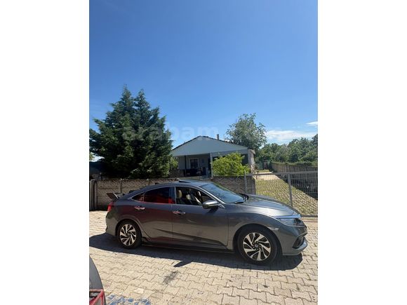 Sahibinden Honda Civic 1.6i VTEC Eco Executive 2018 Model
