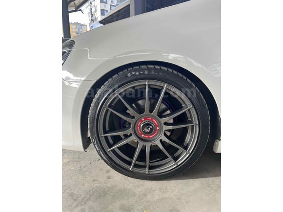 18” OZ RACING ULTRALEGGERA