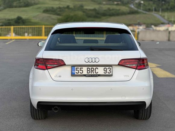 Sahibinden ÖZEL PLAKALI
 Audi A3 Sportback 1.6 TDI Attraction 2015 Model 