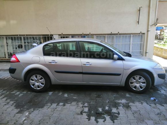Sahibinden Renault Megane 1.4 Authentique 2006 Model  206.500 km Gri