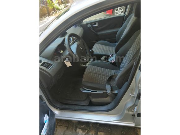 Sahibinden Renault Megane 1.4 Authentique 2006 Model  206.500 km Gri