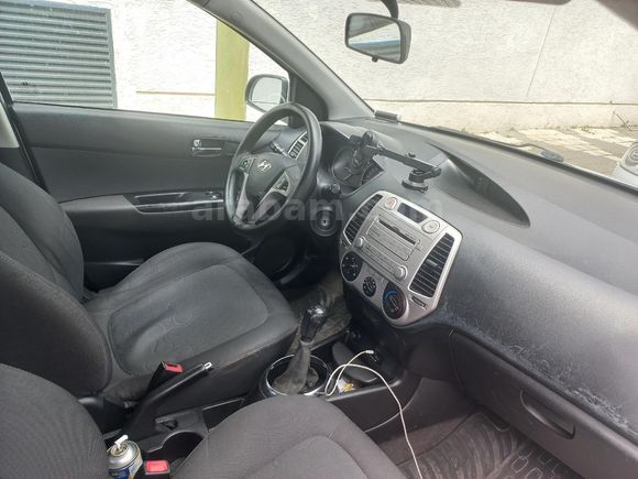 Sahibinden Hyundai i20 1.4 CVVT Team 2010 Model