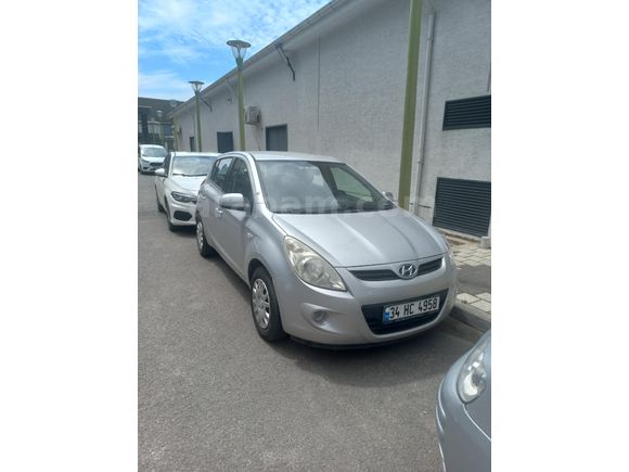 Sahibinden Hyundai i20 1.4 CVVT Team 2010 Model