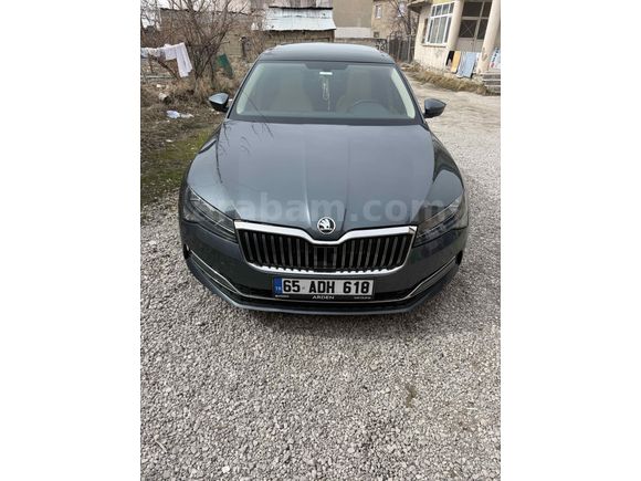 Sahibinden Skoda SuperB 1.6 TDI Prestige 2019 Model  200.000 km Füme