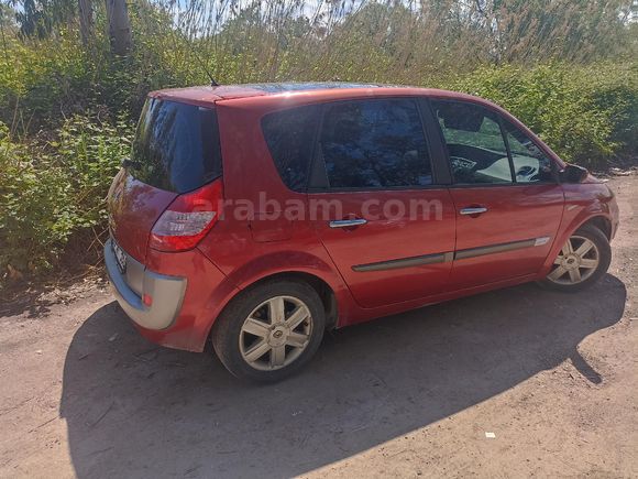 Sahibinden Renault Scenic 1.6 Dynamique 2005 Model