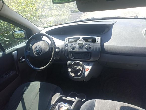 Sahibinden Renault Scenic 1.6 Dynamique 2005 Model