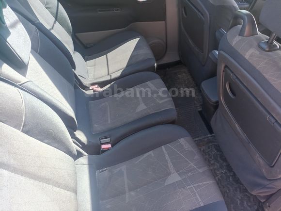 Sahibinden Renault Scenic 1.6 Dynamique 2005 Model