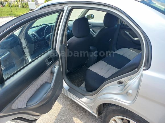 Sahibinden Honda Civic 1.6i VTEC ES 2003 Model