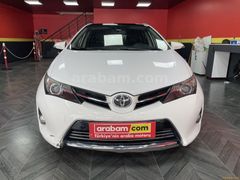 OTOMOTİK CAM TAVANLI  Auris 1.4 D-4D Premium 2015 Model Manisa 85.000 km 