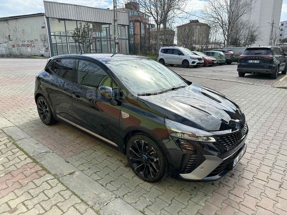 Sahibinden Renault Clio 1.0 TCe Techno Esprit Alpine 2025 Model 