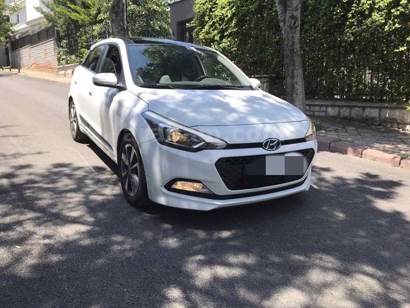 Sahibinden Hyundai i20 1.4 MPI Elite  Panorama 2014 Model Ankara
