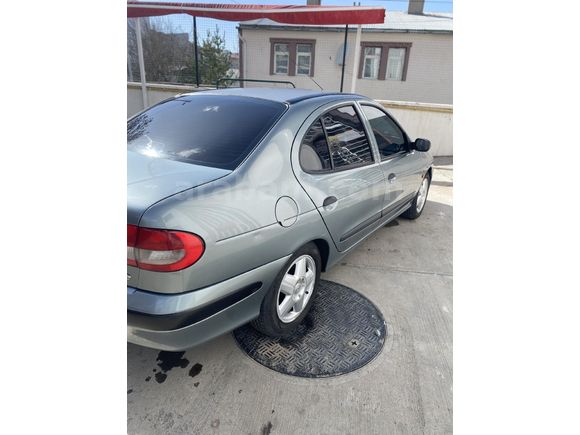 Sahibinden Renault Megane 1.6 RXT 2000 Model