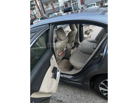 Sahibinden Honda Civic 1.6i VTEC Elegance 2015 Model  199.999 km Füme