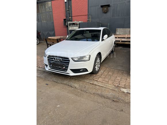 2013 TRAFİK ÇIKIŞLI MAKYAJLI KASA BAKIMLI 2.0 TDI MULTİTRONİC SUNROOF