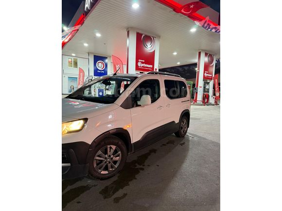 Sahibinden Peugeot Rifter 1.5 BlueHDI Active Skypack 2020 Model  145.000 km Beyaz