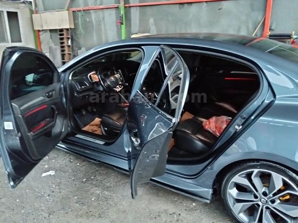 Sahibinden Renault Megane 1.6 dCi Icon 2016 Model kitapcigi ve yedek anahtari mevcut  sanruf deri doseme mesaj koltugu