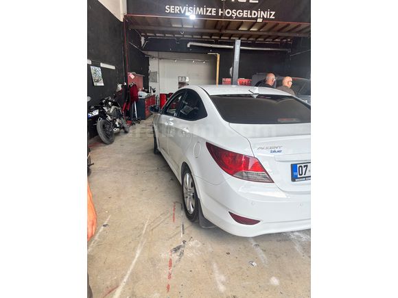 Sahibinden Hyundai Accent Blue 1.6 CRDI Mode Plus 2018 Model 