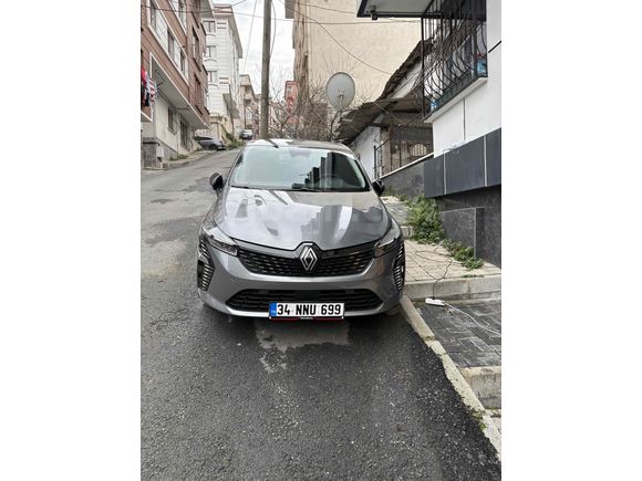 Sahibinden Renault Clio 1.0 TCe Evolution 2025 Model İstanbul