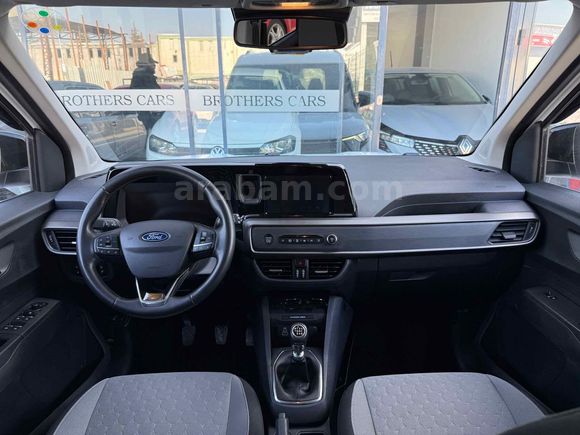 Galeriden Ford Tourneo Courier 1.5 EcoBlue Titanium 2025 Model Antalya