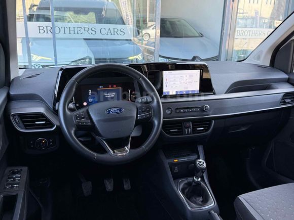 Galeriden Ford Tourneo Courier 1.5 EcoBlue Titanium 2025 Model Antalya