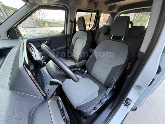 Galeriden Ford Tourneo Courier 1.5 EcoBlue Titanium 2025 Model Antalya