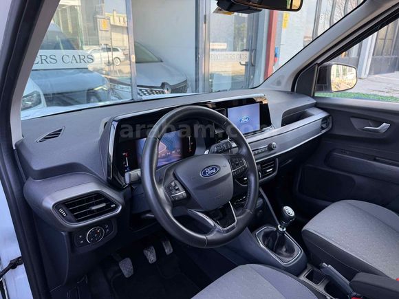 Galeriden Ford Tourneo Courier 1.5 EcoBlue Titanium 2025 Model Antalya