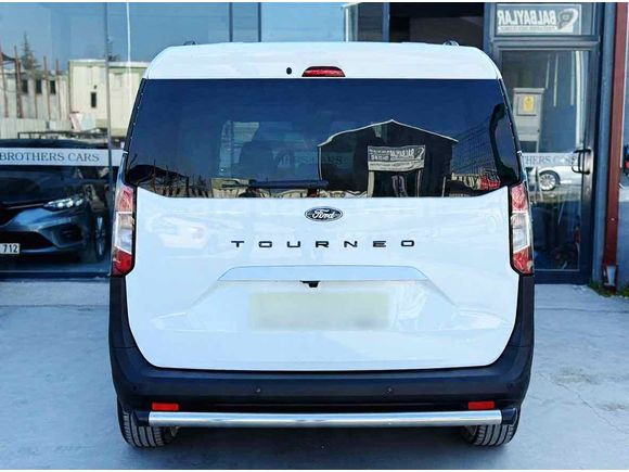 Galeriden Ford Tourneo Courier 1.5 EcoBlue Titanium 2025 Model Antalya