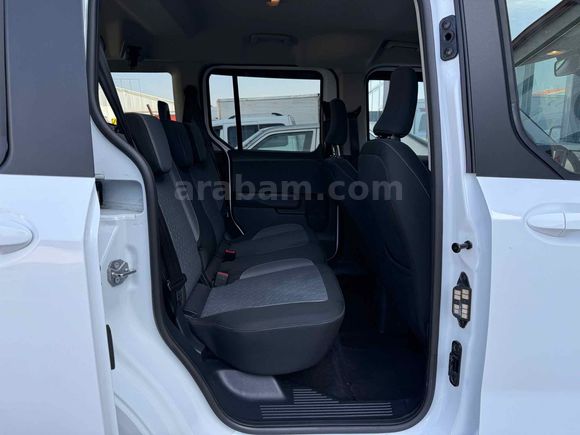 Galeriden Ford Tourneo Courier 1.5 EcoBlue Titanium 2025 Model Antalya