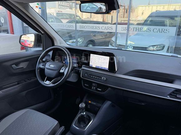 Galeriden Ford Tourneo Courier 1.5 EcoBlue Titanium 2025 Model Antalya