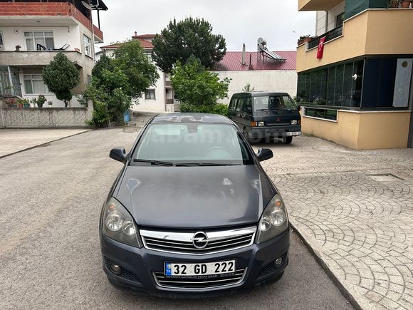TEMİZ BAKIMLI MASRAFSIZ AİLE ARABASI