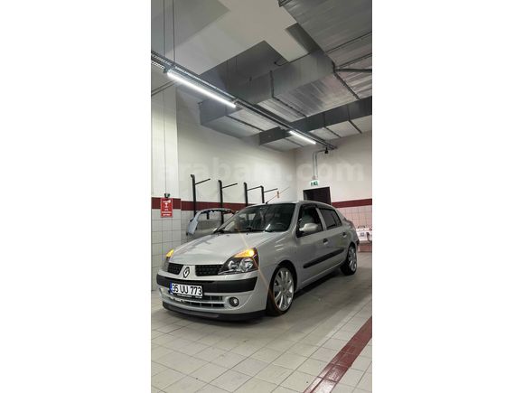 Servis çalışanından bakımlı clio 2