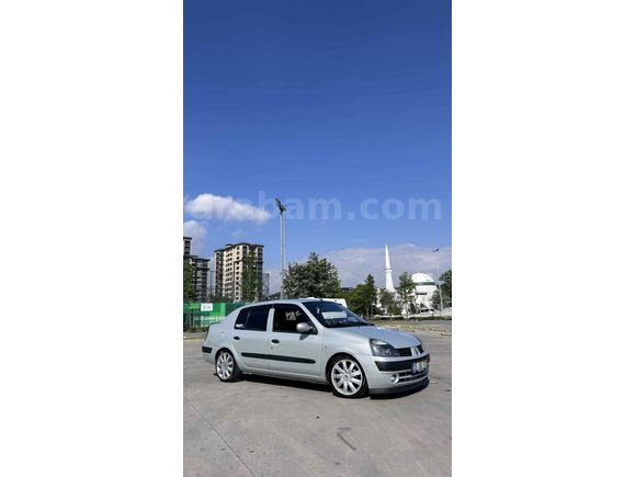 Servis çalışanından bakımlı clio 2