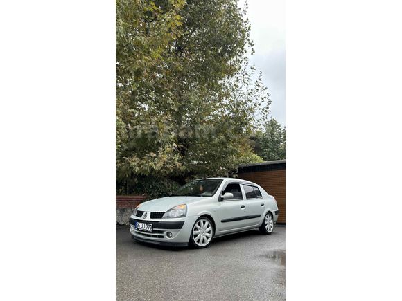 Servis çalışanından bakımlı clio 2