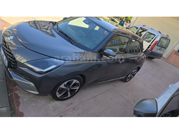 Sahibinden Suzuki Swift 1.2 Hibrit Pulse 2025 Model  18.600 km Gri (metalik)