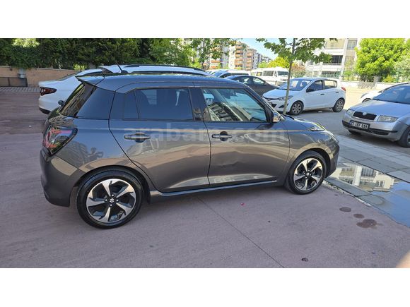 Sahibinden Suzuki Swift 1.2 Hibrit Pulse 2025 Model  18.600 km Gri (metalik)