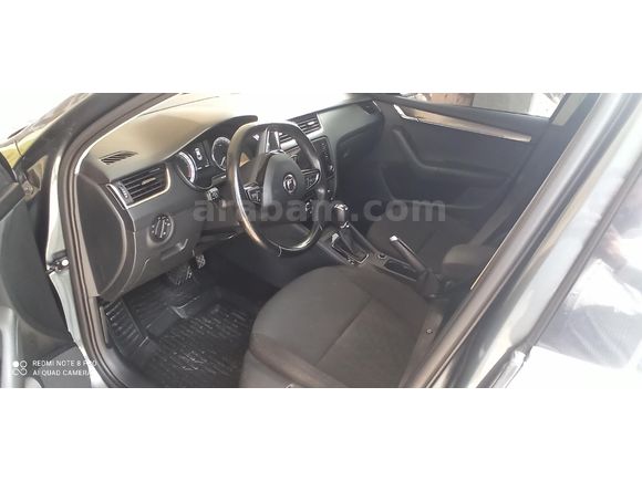 Sahibinden Skoda Octavia 1.6 TDI Style 2019 Model  167.000 km Yeşil (metalik)