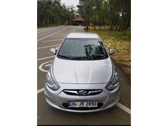 Sahibinden Hyundai Accent Blue 1.6 CRDI Mode Plus 2012 Model  143.200 km Gri (Gümüş)