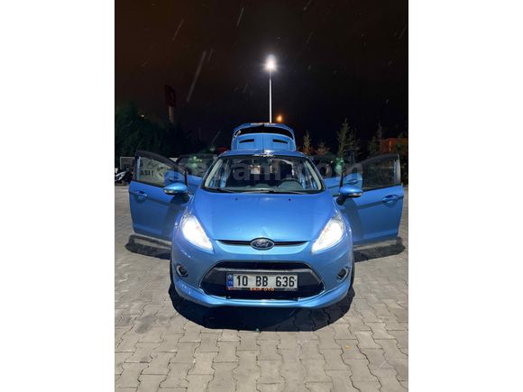 Sahibinden Ford Fiesta 1.4 TDCi Titanium X 2011 Model  189.000 km Mavi